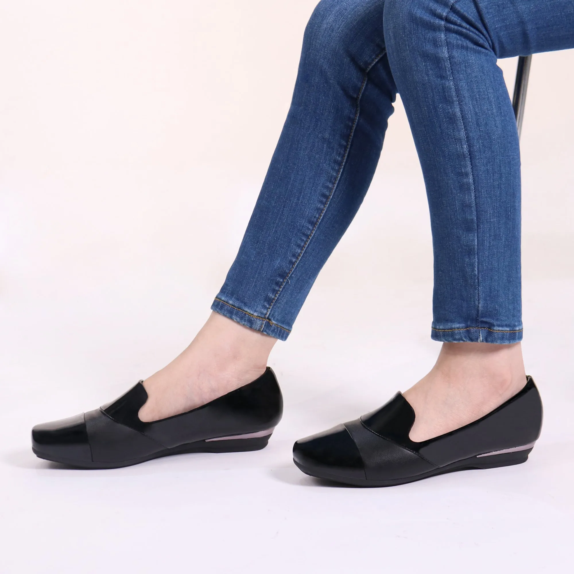 Benassal Office Slip-Ons for Bunions – Women