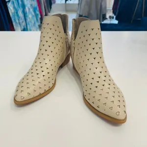 Halo Ankle Boots- Cream