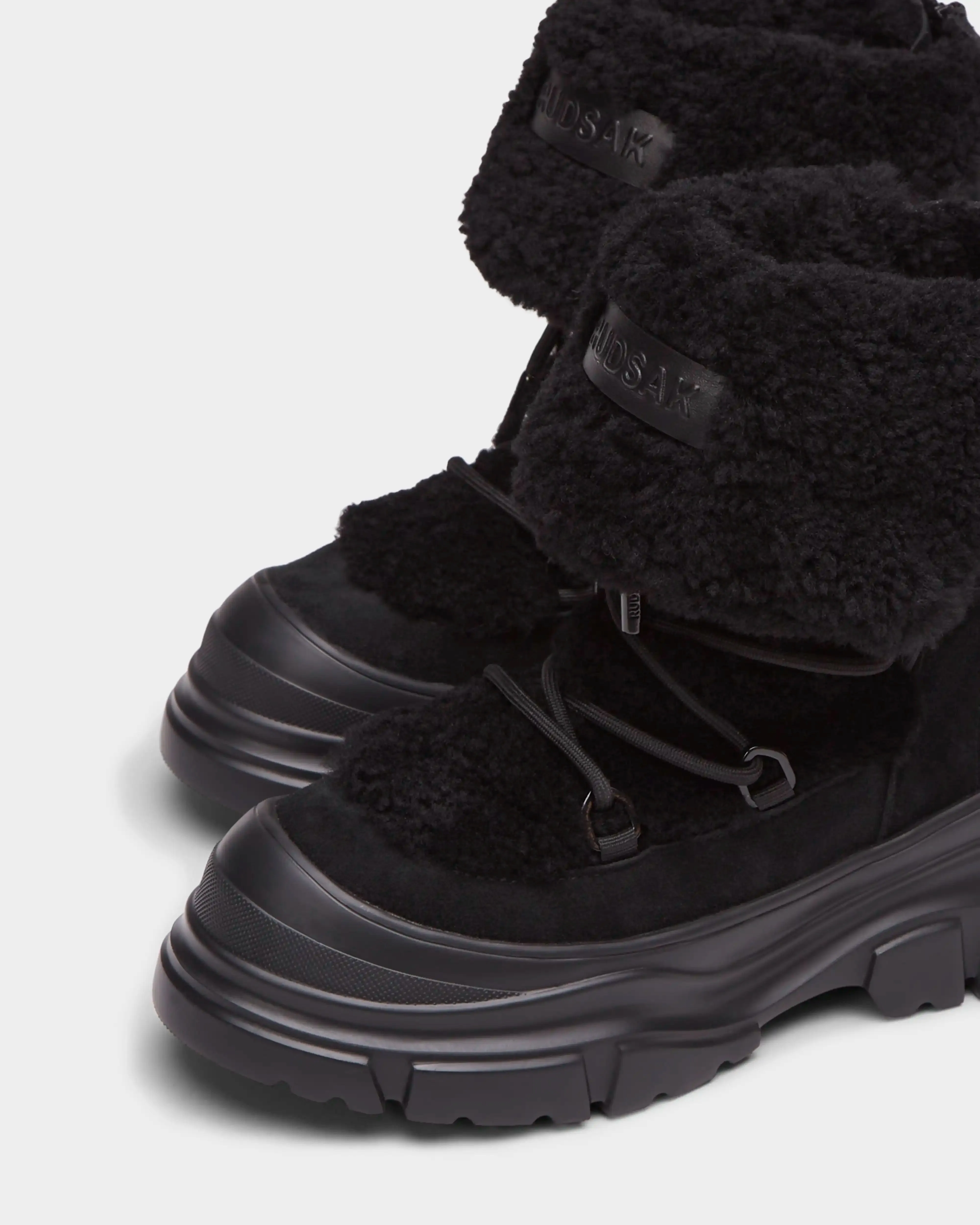 ROKI - 8224533 Black